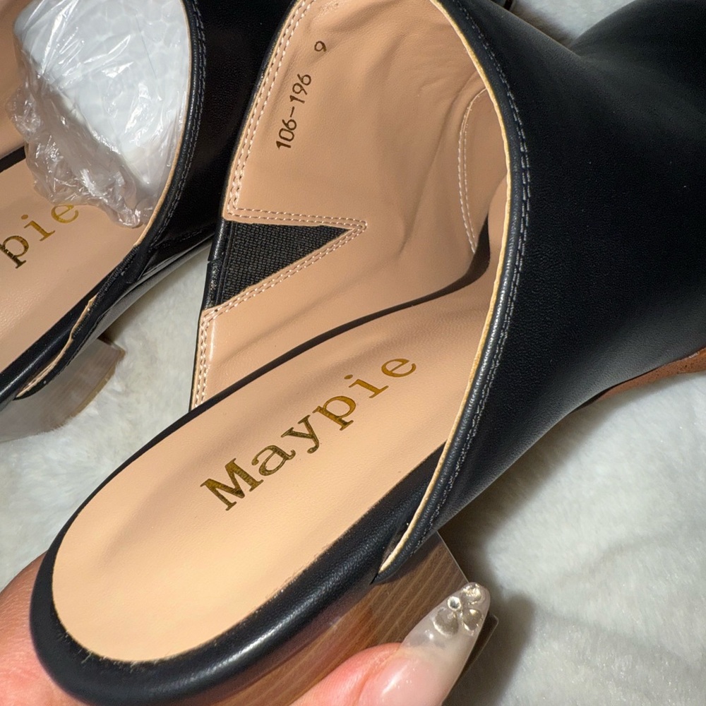 Black Leather Mules with Tan Heel - Picture 4 of 5
